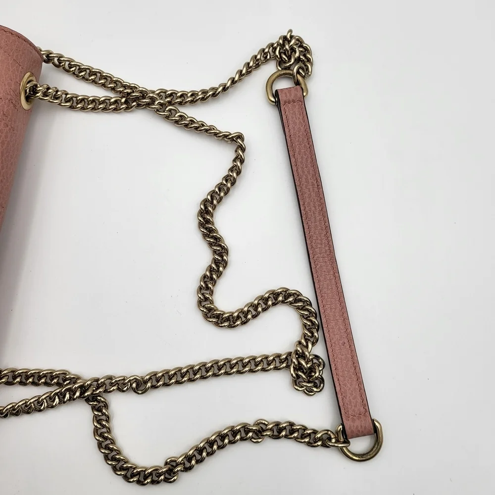 Gucci Interlock GG logo soft Pink Crossbody Bag with Gold Chain